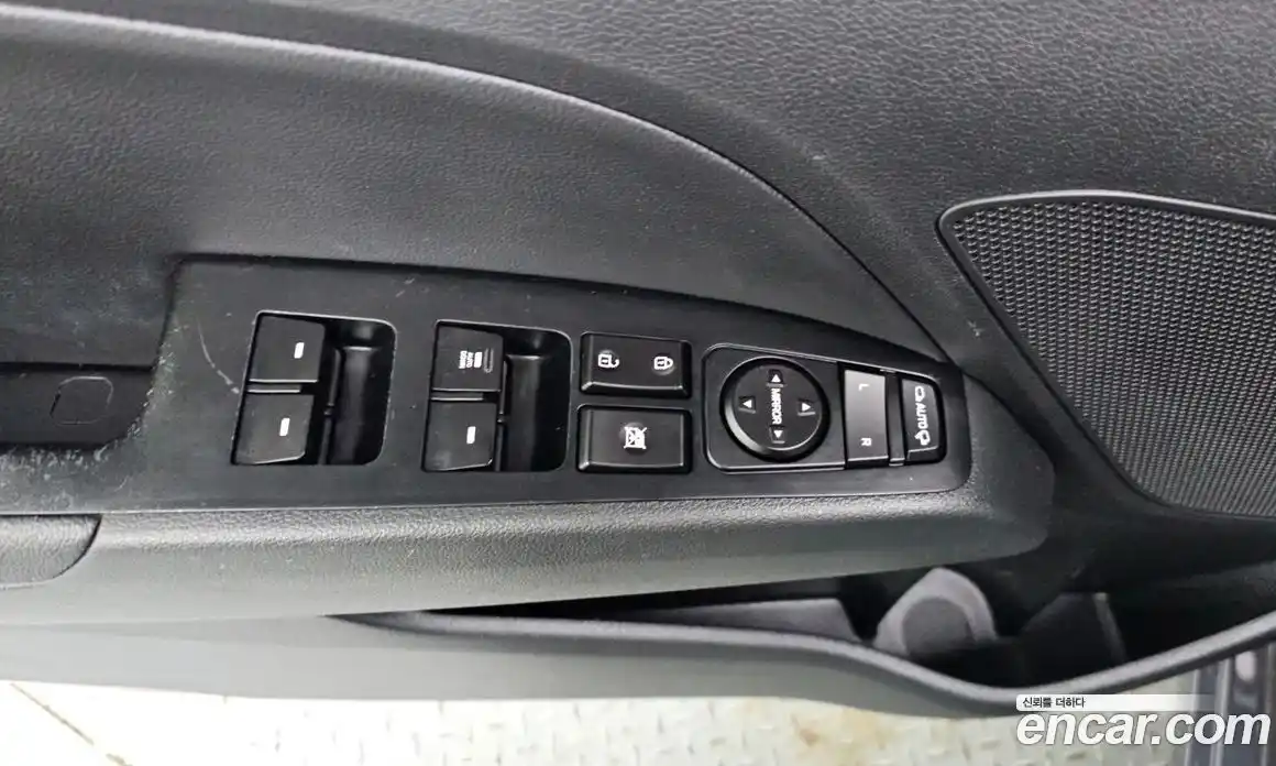 Hyundai Avante 2019 1.6 автомат (гидро), фото 28