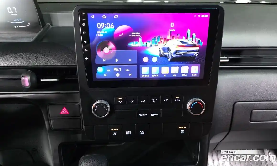 Hyundai Staria 2021 2.2 автомат (гидро), фото 16