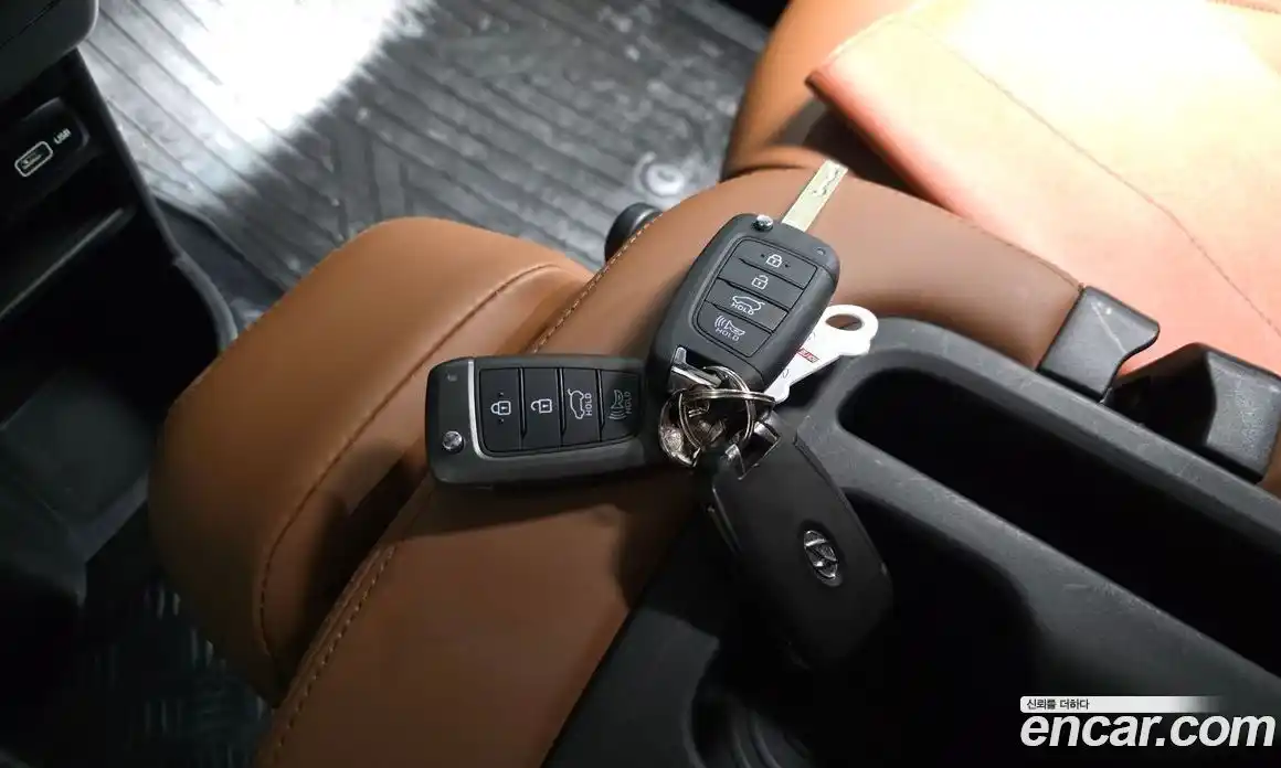 Hyundai Staria 2021 2.2 автомат (гидро), фото 19