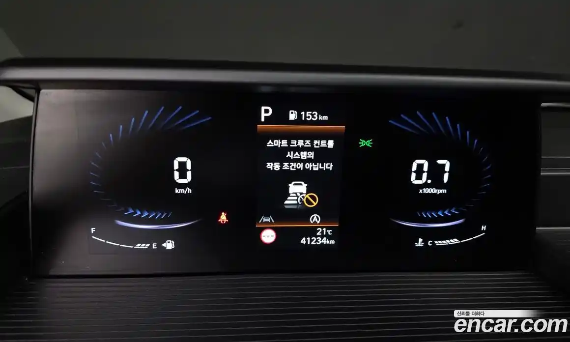 Hyundai Staria 2021 2.2 автомат (гидро), фото 8