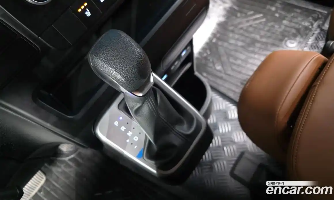 Hyundai Staria 2021 2.2 автомат (гидро), фото 9