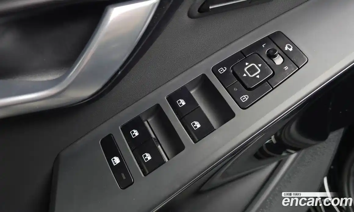 Kia Niro 2023 0.2 автомат (гидро), фото 27