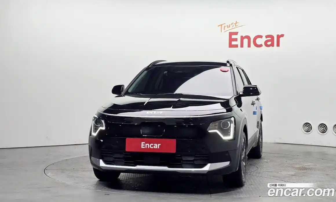 Kia Niro 2023 0.2 автомат (гидро), фото 3