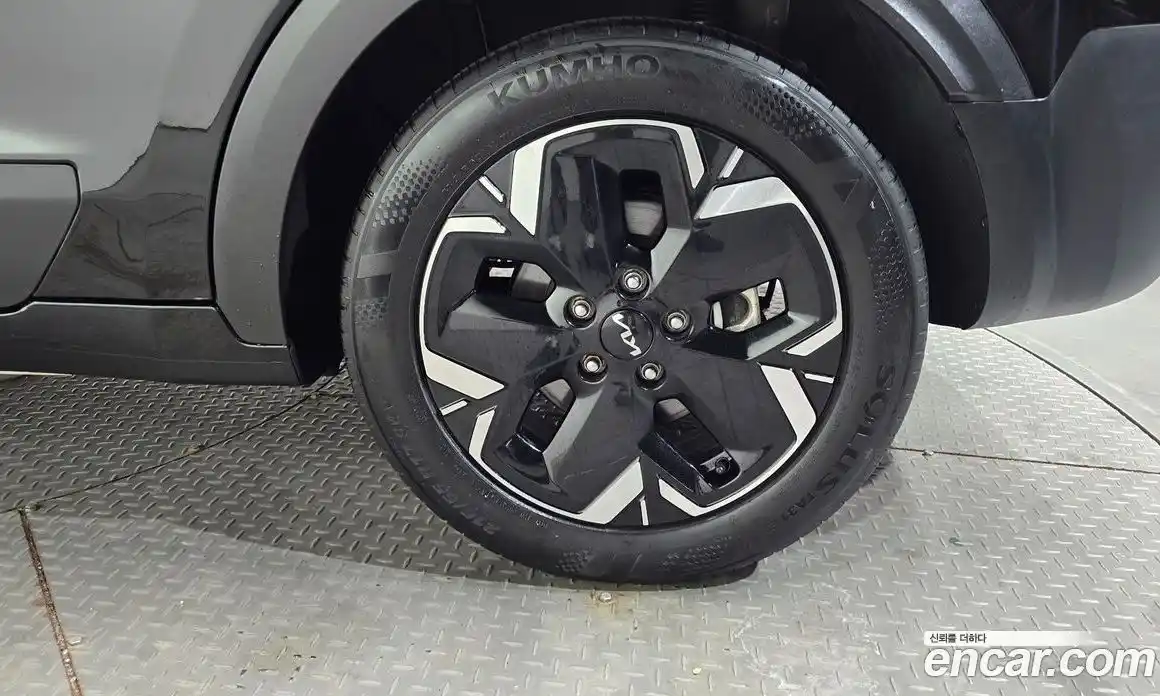 Kia Niro 2023 0.2 автомат (гидро), фото 7