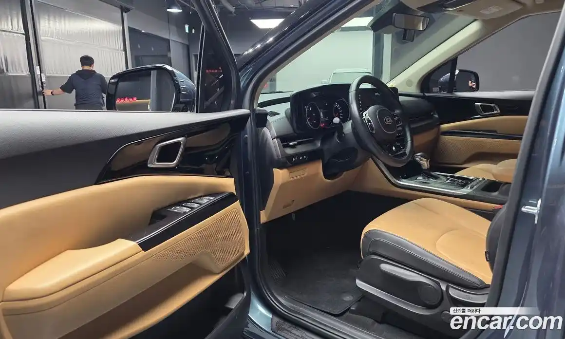 Kia Carnival 2021 2.2 автомат (гидро), фото 13