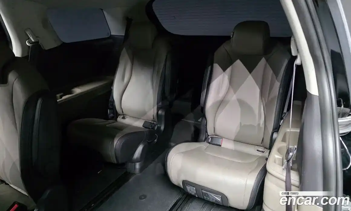 Kia Carnival 2024 2.2 автомат (гидро), фото 19
