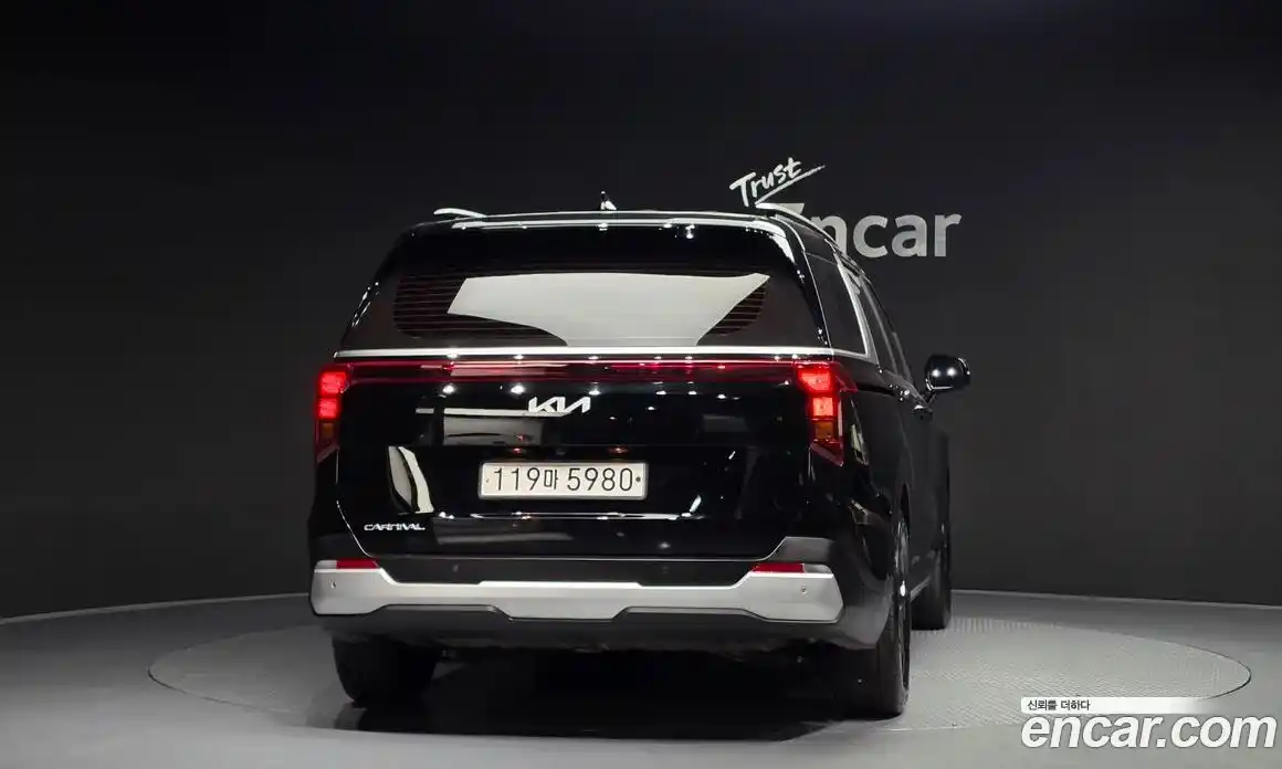 Kia Carnival 2024 2.2 автомат (гидро), фото 4
