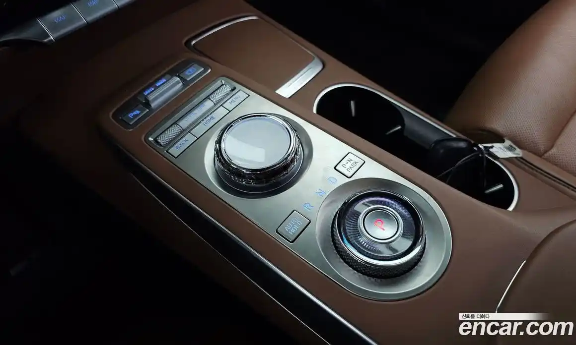 Genesis GV70 2023 2.5 автомат (гидро), фото 12