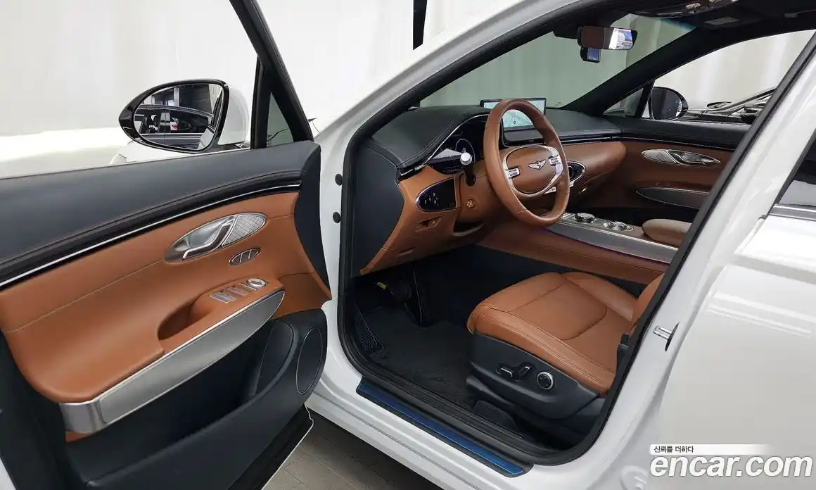Genesis GV70 2023 2.5 автомат (гидро), фото 13