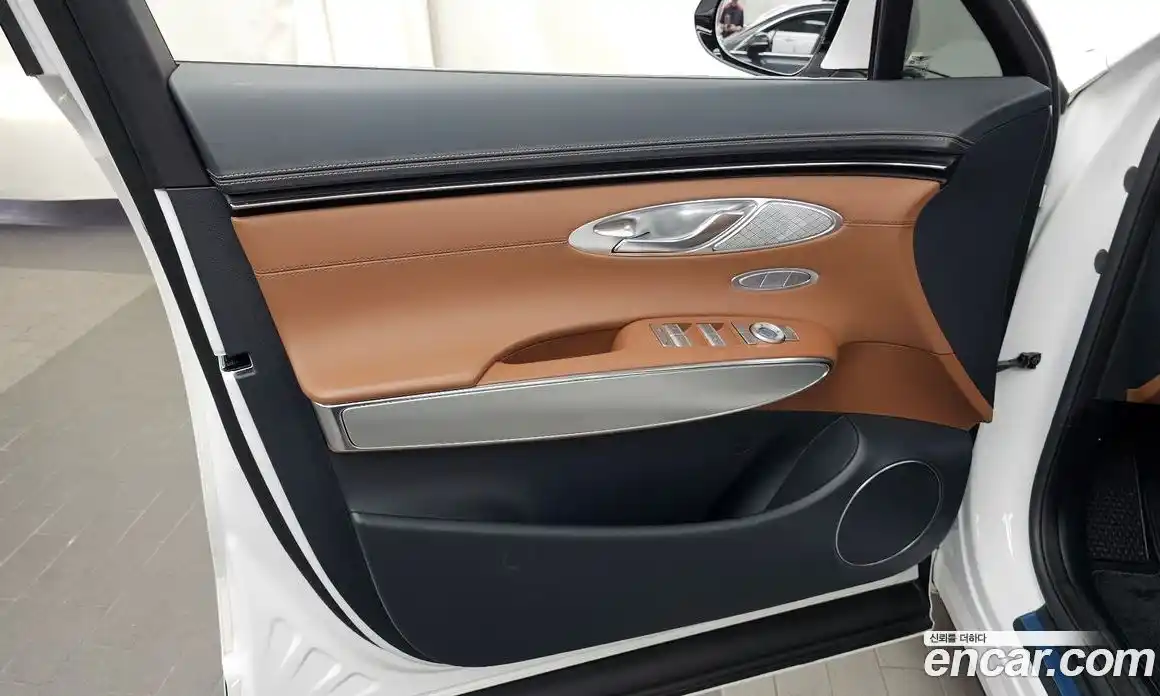 Genesis GV70 2023 2.5 автомат (гидро), фото 14