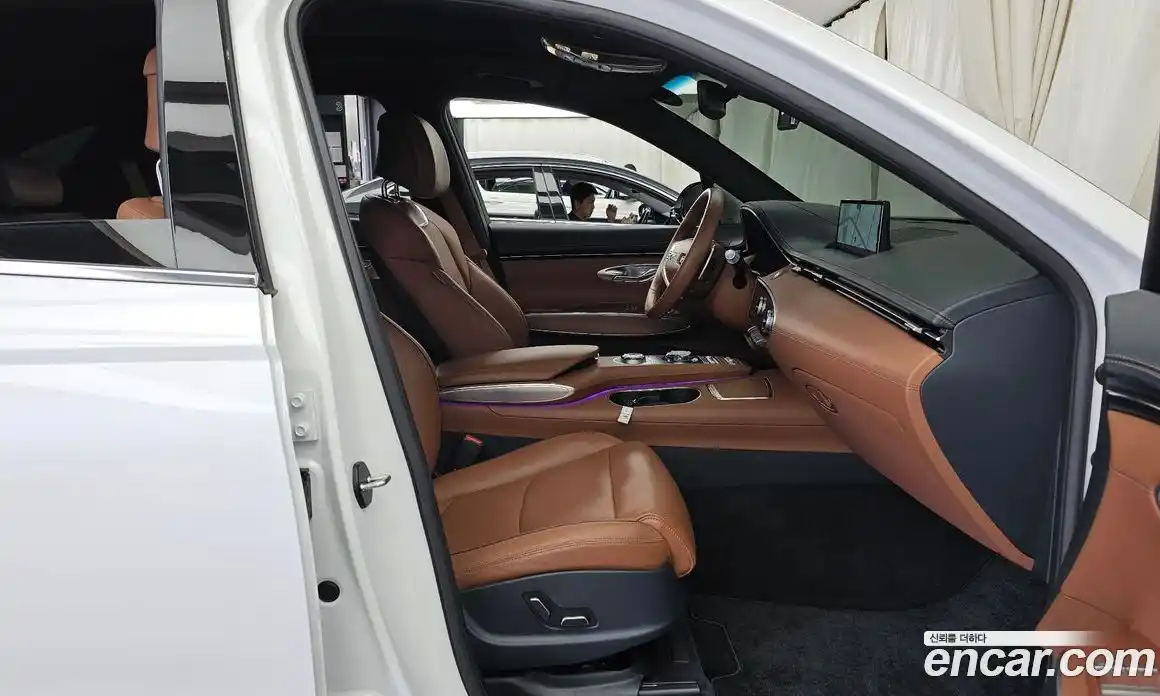 Genesis GV70 2023 2.5 автомат (гидро), фото 17