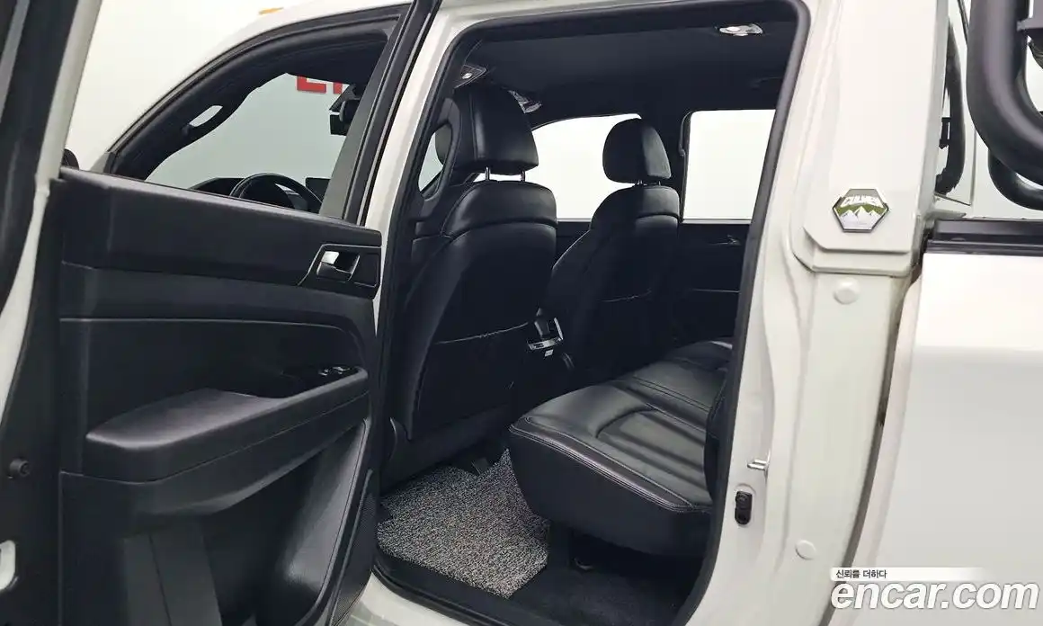 SsangYong Rexton 2023 2.2 автомат (гидро), фото 17