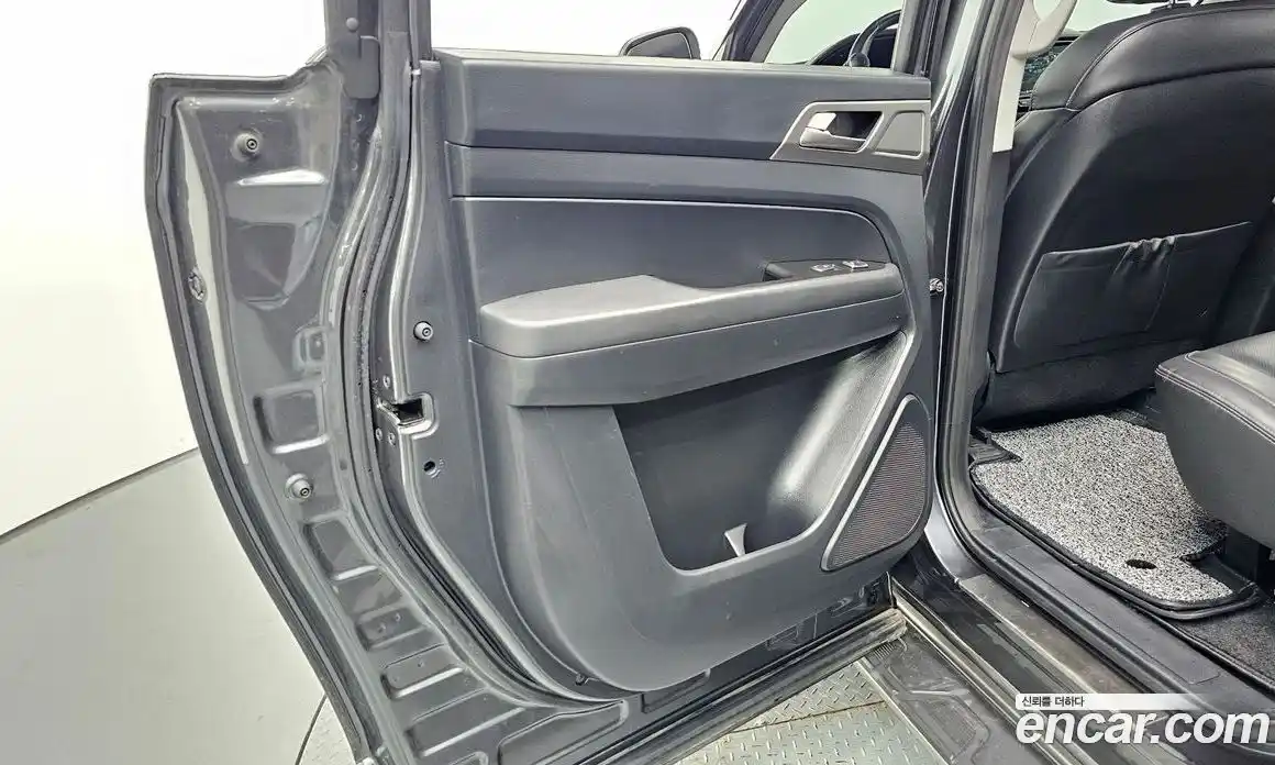 SsangYong Rexton 2018 2.2 автомат (гидро), фото 15