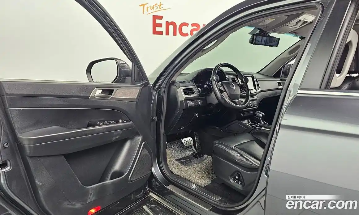 SsangYong Rexton 2018 2.2 автомат (гидро), фото 16