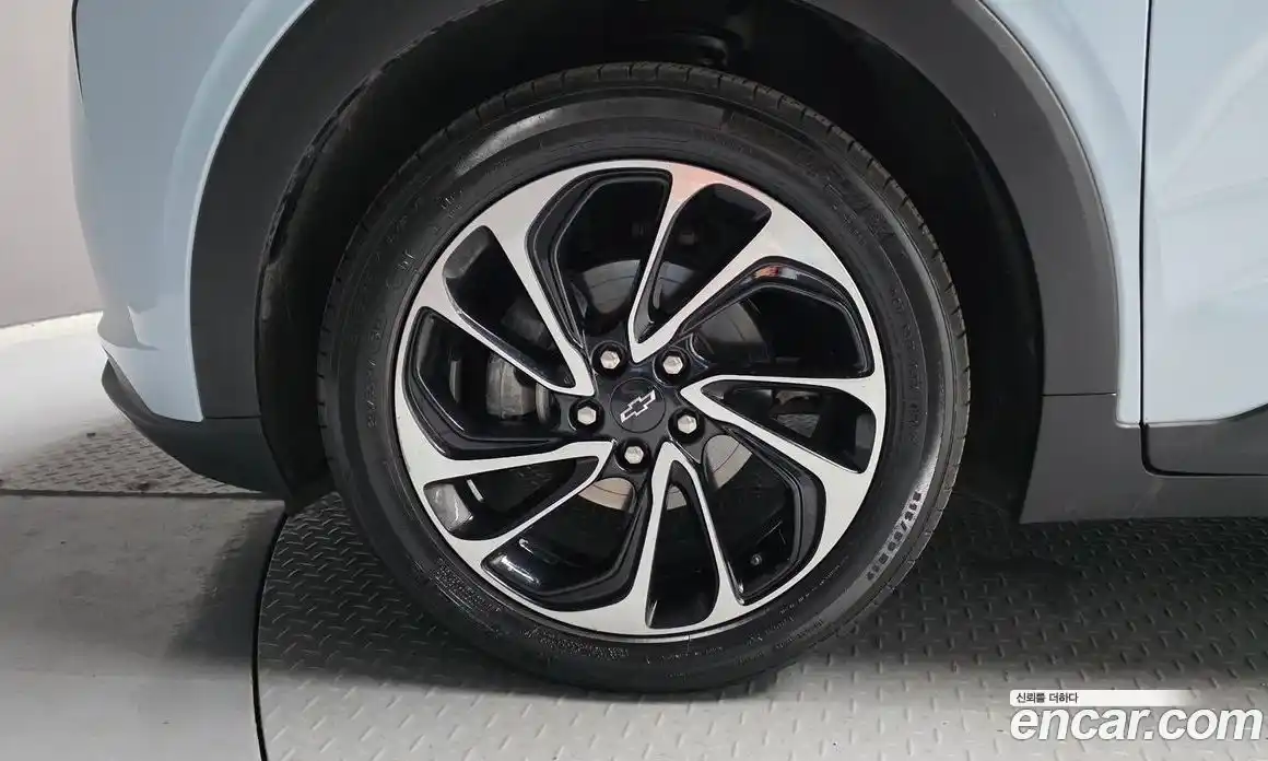 Chevrolet 볼트 EUV 2022 0.2 автомат (гидро), фото 5