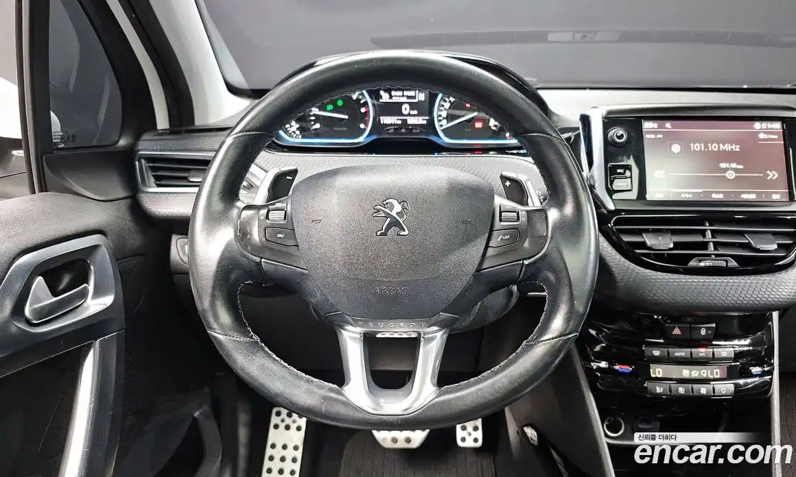 Peugeot 2008 2018 1.6 автомат (гидро), фото 18