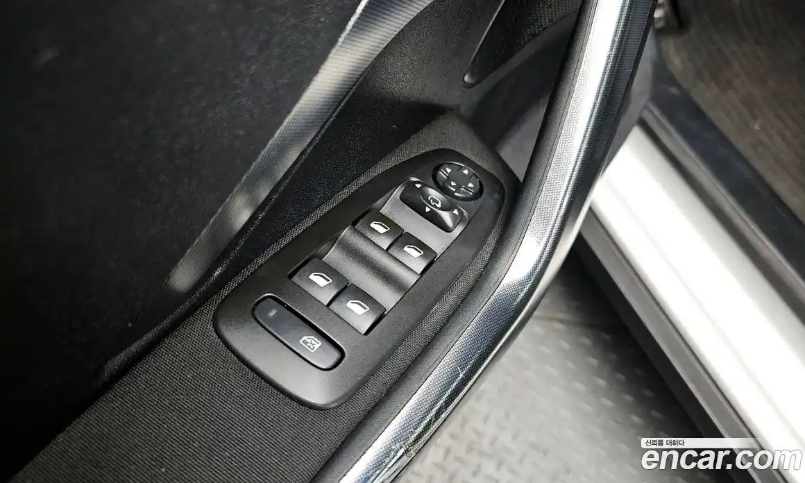 Peugeot 2008 2018 1.6 автомат (гидро), фото 23