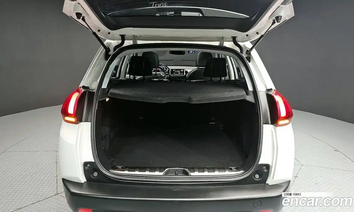 Peugeot 2008 2018 1.6 автомат (гидро), фото 26