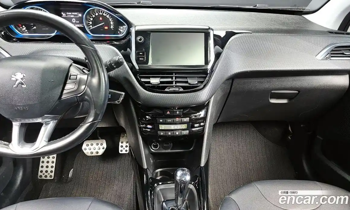 Peugeot 2008 2018 1.6 автомат (гидро), фото 30