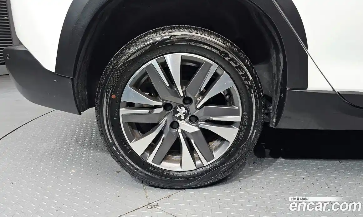 Peugeot 2008 2018 1.6 автомат (гидро), фото 5