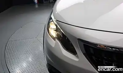 Peugeot 2008 2018 1.6 автомат (гидро), миниатюра 8