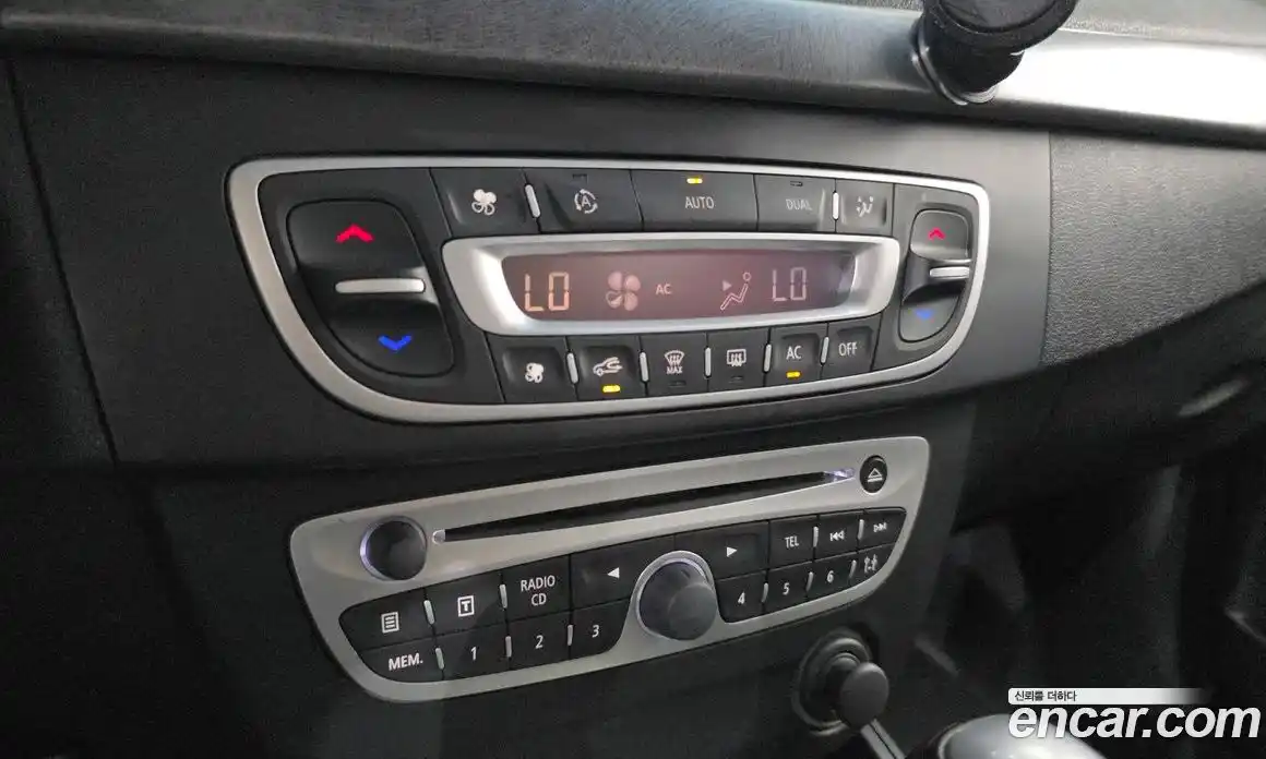 Renault SM3 2011 1.6 гидро, фото 18