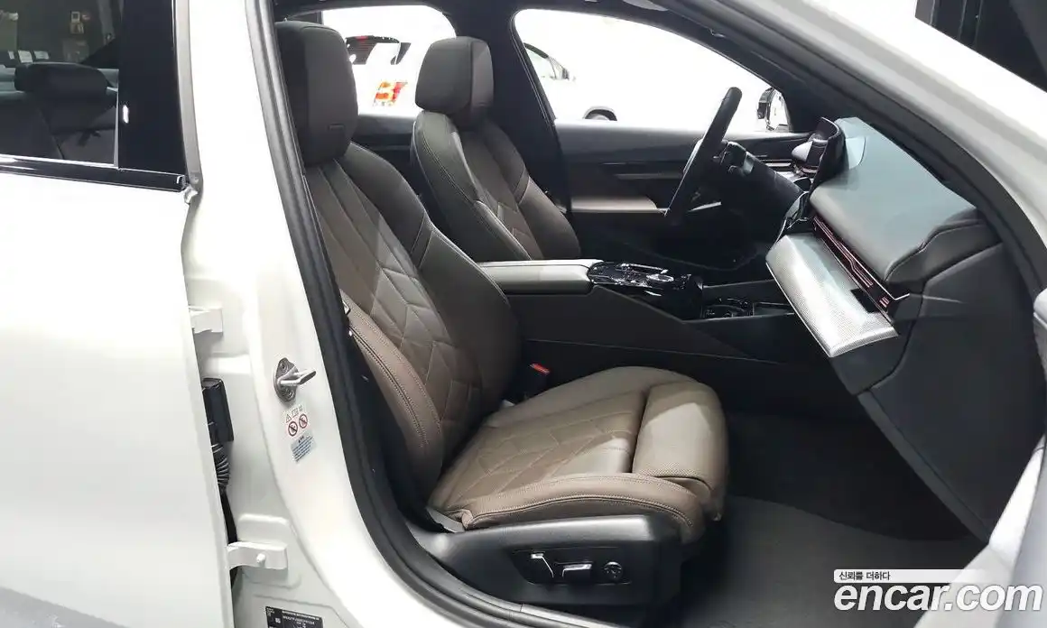 BMW 5 серия 2023 2.0 автомат (гидро), фото 17