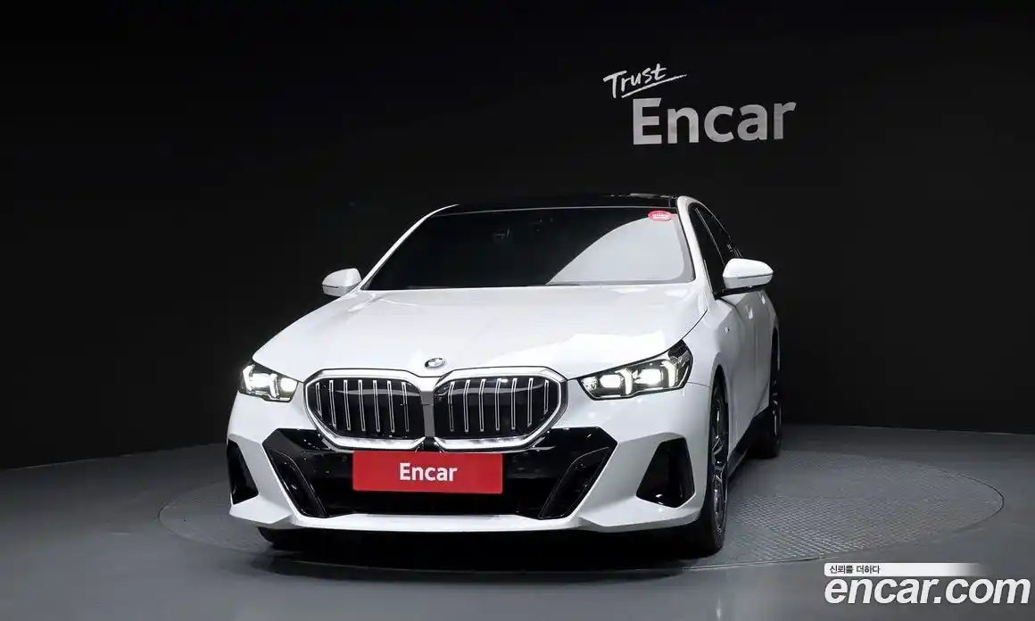 BMW 5 серия 2023 2.0 автомат (гидро), фото 3