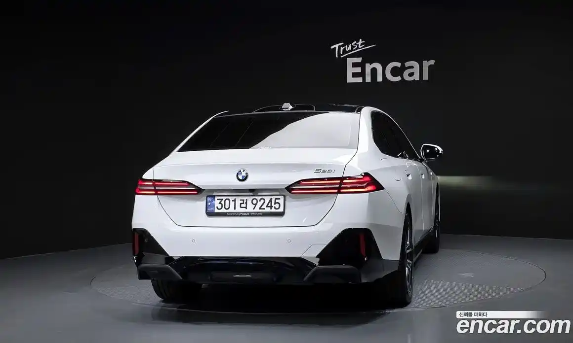 BMW 5 серия 2023 2.0 автомат (гидро), фото 4