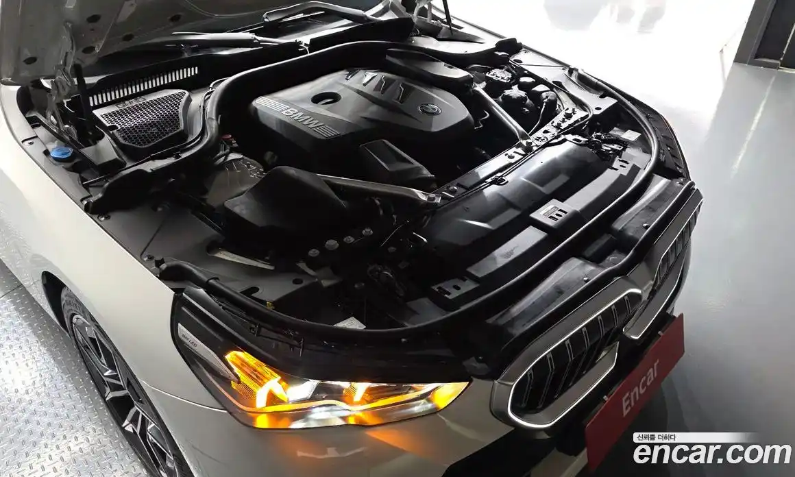 BMW 5 серия 2023 2.0 автомат (гидро), фото 6