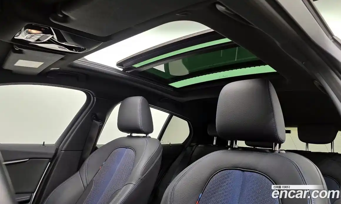 BMW 1 серия 2023 2.0 автомат (гидро), фото 23