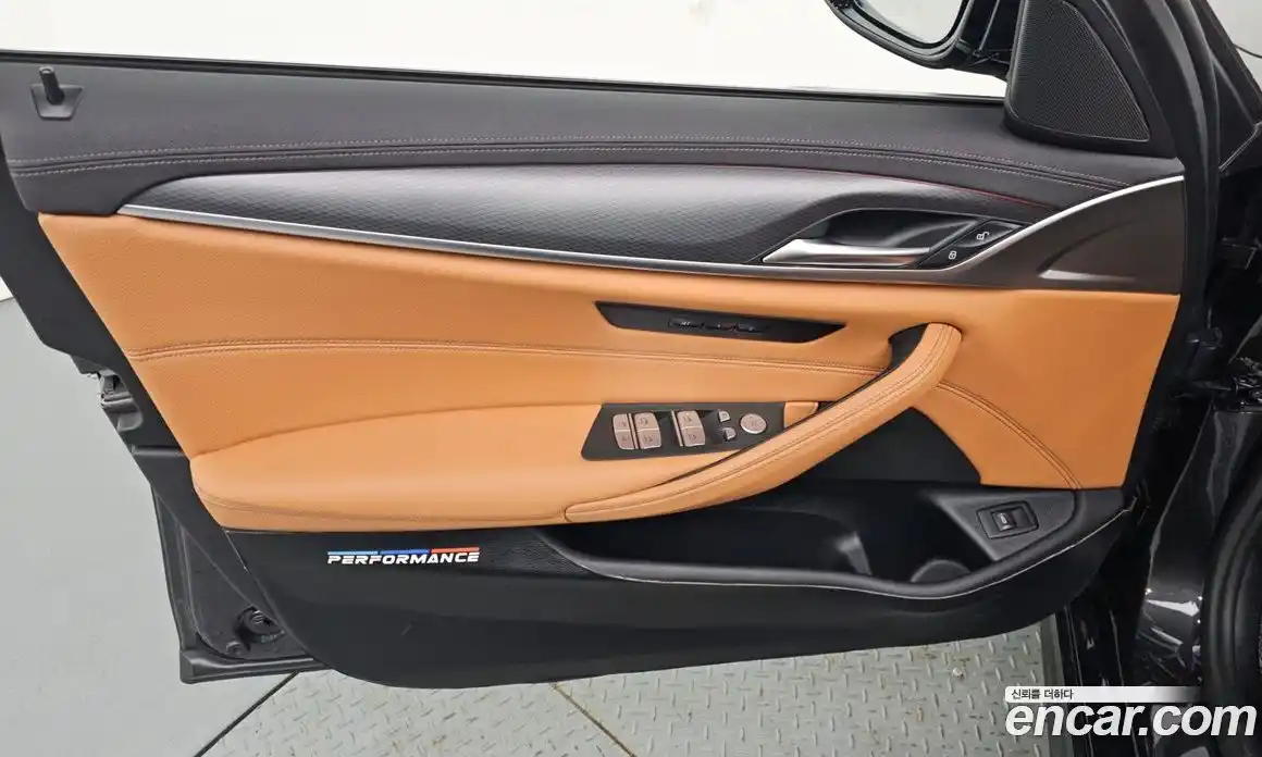BMW 5 серия 2023 2.0 автомат (гидро), фото 14