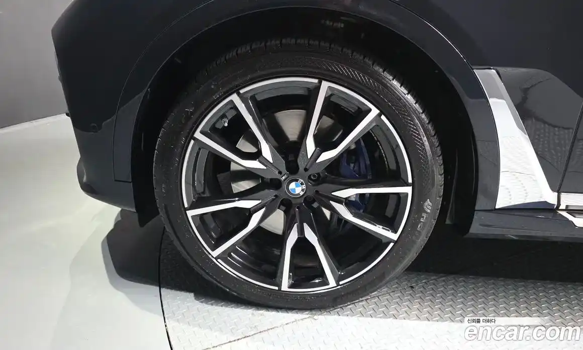 BMW X7 2021 3.0 автомат (гидро), фото 5