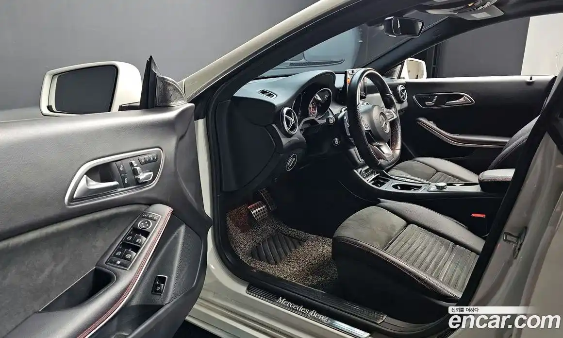 Mercedes-Benz CLA-Class 2018 2.0 гидро, фото 10 Mercedes-Benz CLA-Class 2018 2.0 гидро, фото 10