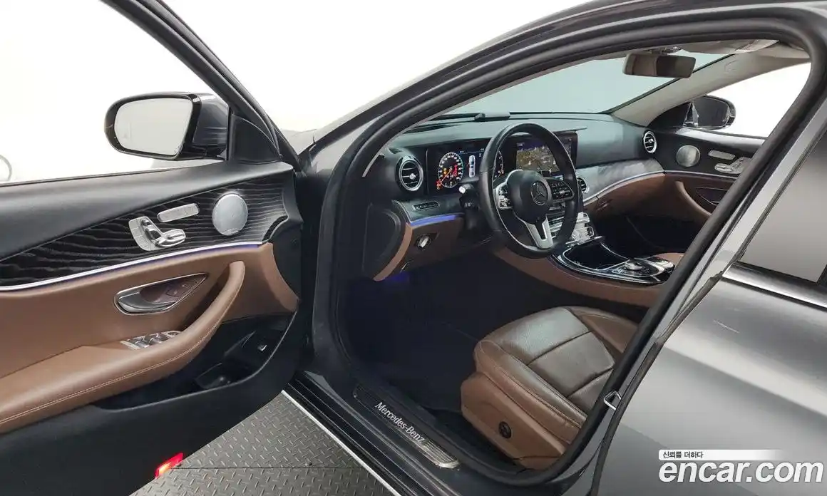 Mercedes-Benz E-Class 2018 2.0 гидро, фото 13 Mercedes-Benz E-Class 2018 2.0 гидро, фото 13