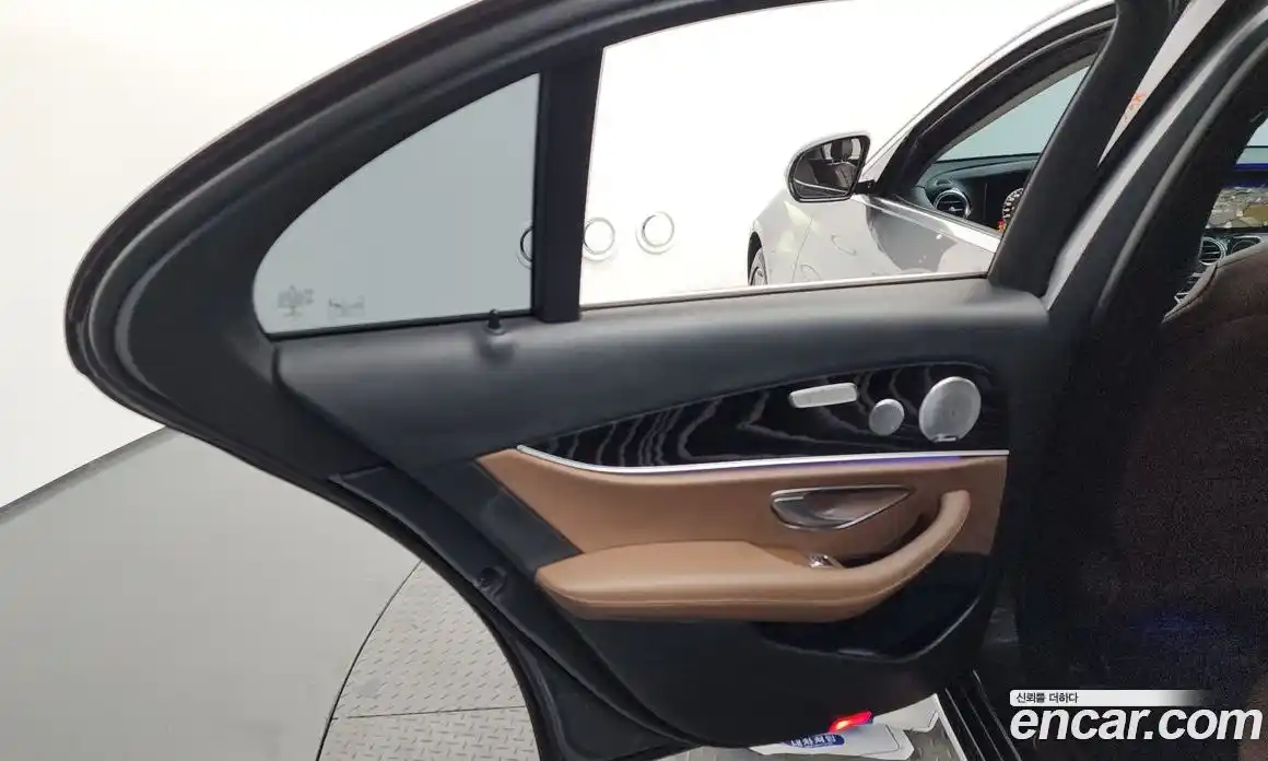 Mercedes-Benz E-Class 2018 2.0 гидро, фото 15 Mercedes-Benz E-Class 2018 2.0 гидро, фото 15