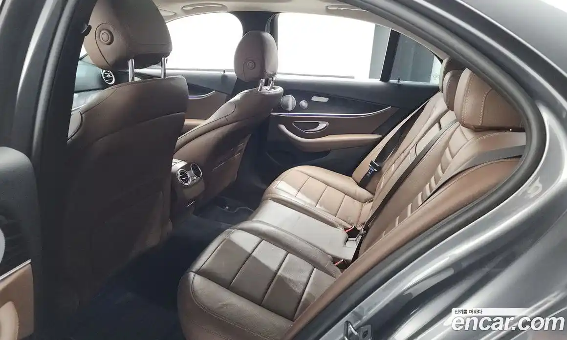 Mercedes-Benz E-Class 2018 2.0 гидро, фото 25 Mercedes-Benz E-Class 2018 2.0 гидро, фото 25