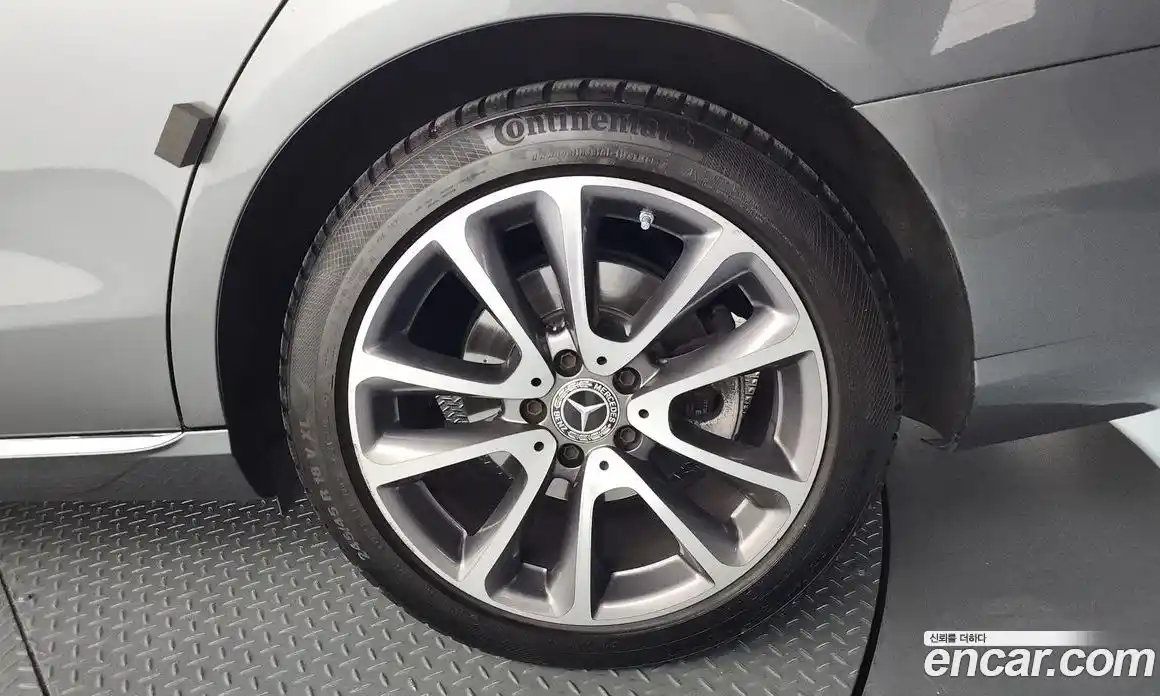 Mercedes-Benz E-Class 2018 2.0 гидро, фото 7 Mercedes-Benz E-Class 2018 2.0 гидро, фото 7