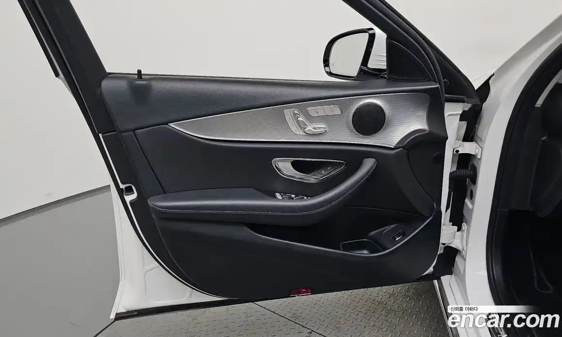 Mercedes-Benz E-Class 2019 2.0 автомат (гидро), фото 14