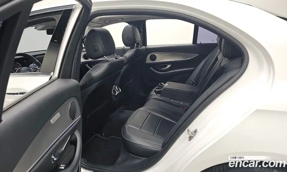 Mercedes-Benz E-Class 2019 2.0 автомат (гидро), фото 17