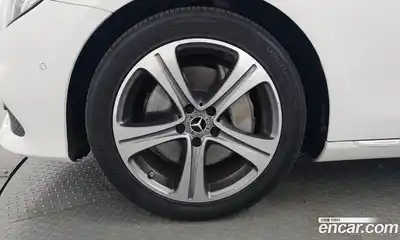 Mercedes-Benz E-Class 2019 2.0 автомат (гидро), миниатюра 5