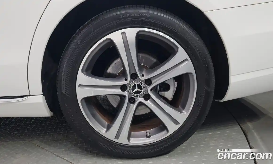 Mercedes-Benz E-Class 2019 2.0 автомат (гидро), фото 7