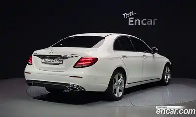 Mercedes-Benz E-Class 2017 1.9 гидро, миниатюра 2