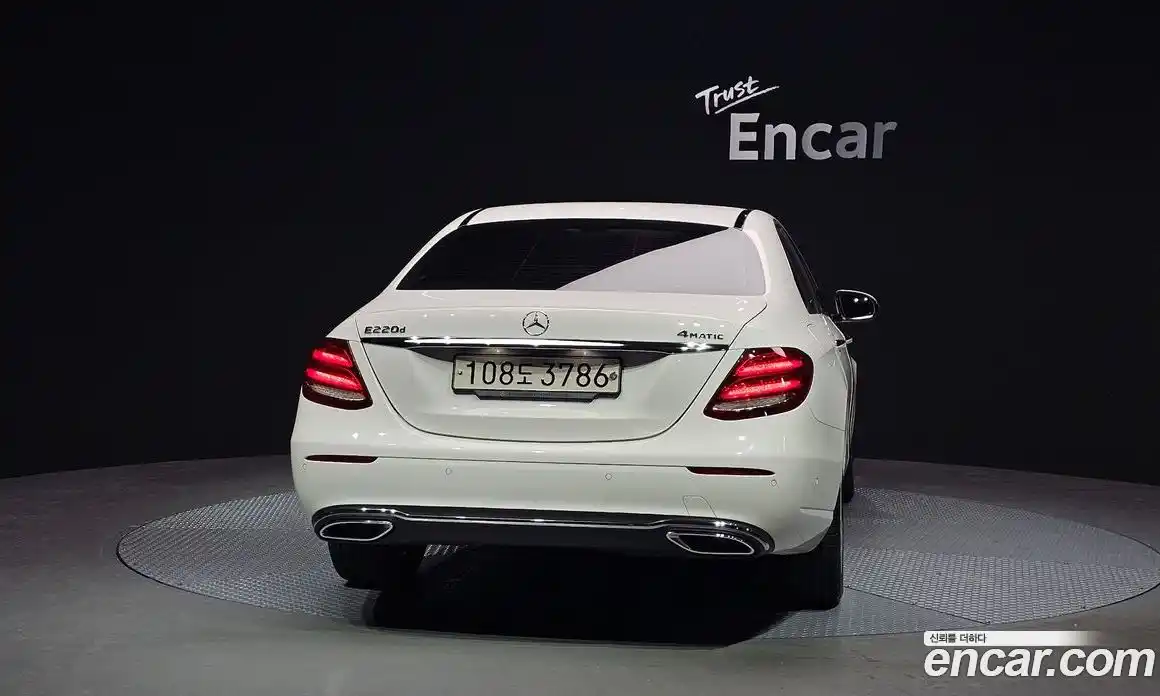 Mercedes-Benz E-Class 2017 1.9 гидро, фото 4