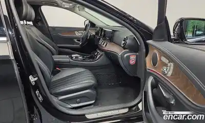 Mercedes-Benz E-Class 2017 1.9 гидро, миниатюра 11