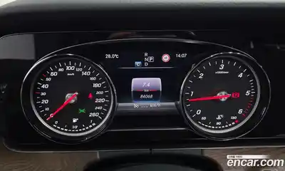 Mercedes-Benz E-Class 2017 1.9 гидро, миниатюра 8