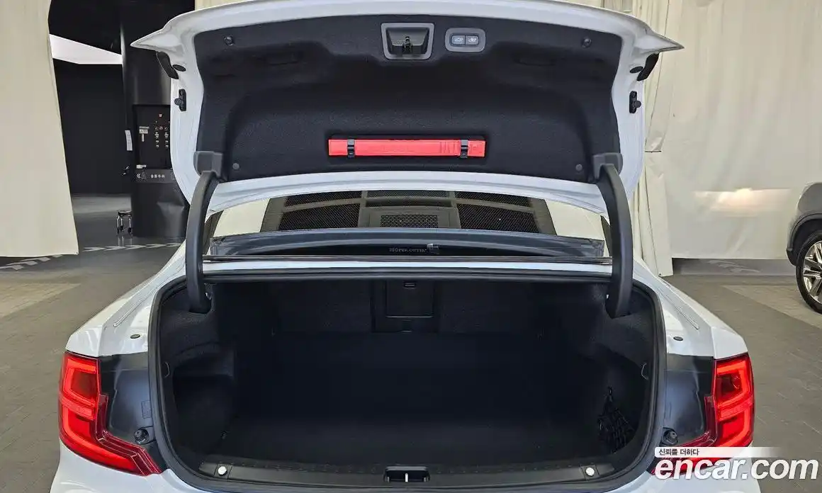 Volvo S90 2019 2.0 автомат (гидро), фото 20
