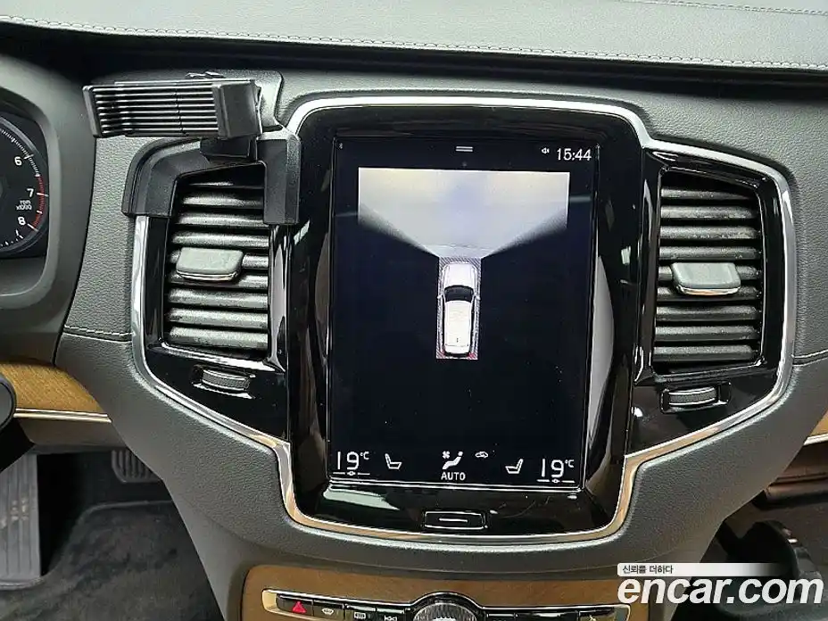 Volvo XC90 2019 2.0 автомат (гидро), фото 14