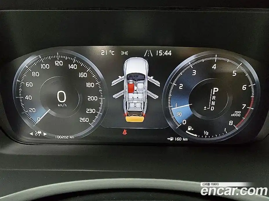 Volvo XC90 2019 2.0 автомат (гидро), фото 8