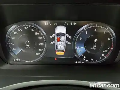 Volvo XC90 2019 2.0 автомат (гидро), миниатюра 8